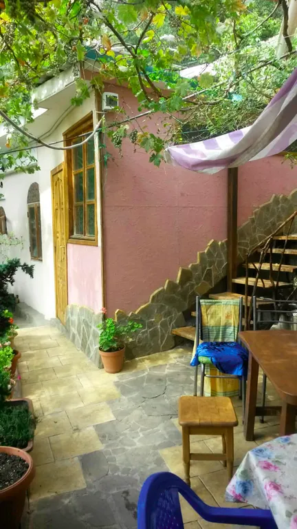 Большая комната до 3 человек в Симеизе