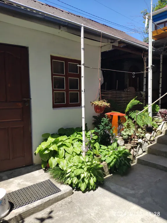 Домик в Лоо