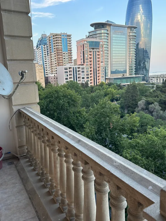 Апартаменты в центре с восхитительным видом на море