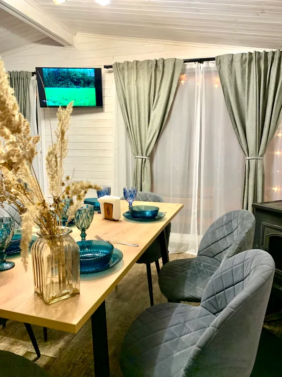 Семейная дача с сауной и камином