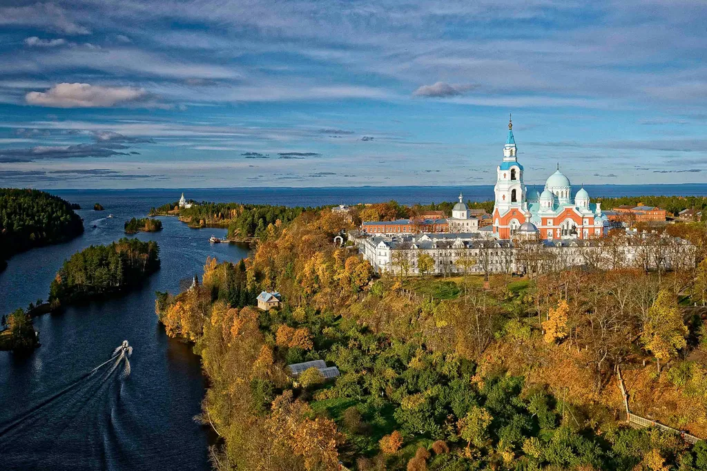 Коттедж Уютный дом аттик А-фрейм у Снетковского озера — Ларионово