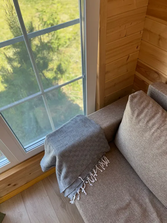 Уютный дом в лесу