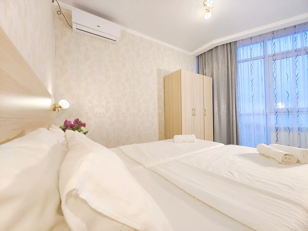 Квартира 4х комнатные 8ми местные с видом на территорию — Витязево