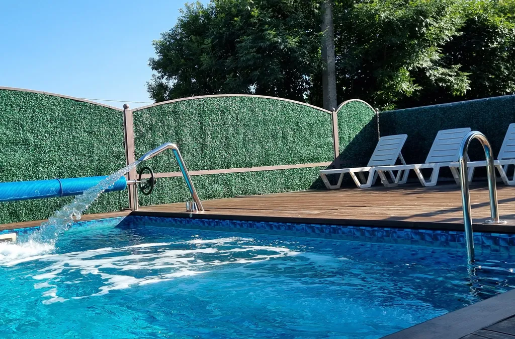 Дом на 11 мест с горячим бассейном и сауной