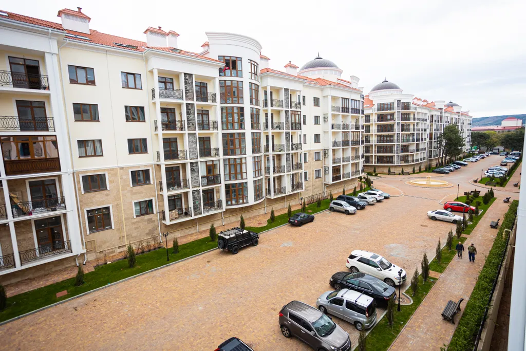 Квартира Апартаменты в сердце города с видом на горы и 100 м от моря — Геленджик