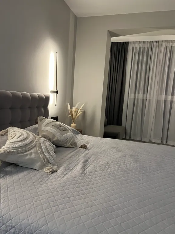 Новые апартаменты у моря в живописном месте в центре