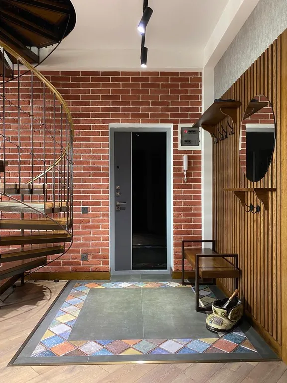 Уютный лофт с мансардой вблизи моря