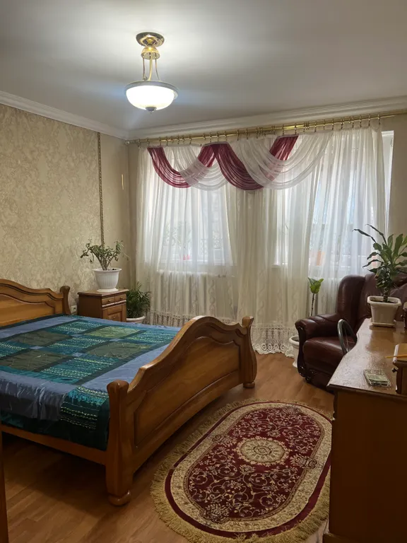 Семейный номер с видом на горы