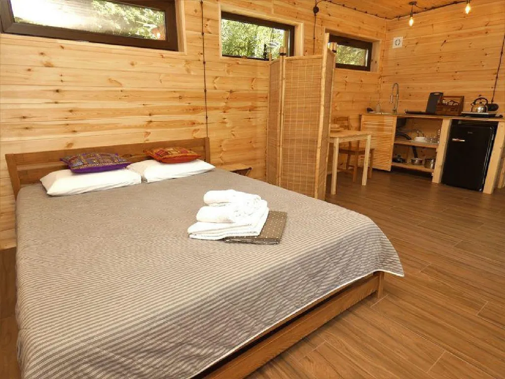 Коттедж Бунгало Шанти для двоих — аренда посуточно в Береговое