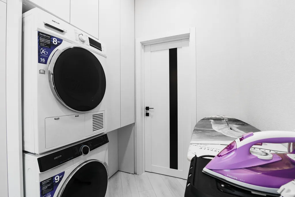 Коттедж Вилла с горячим бассейном для большой компании — Высокое