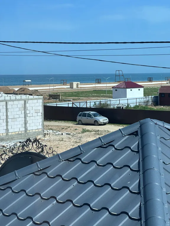 Уютный брусовый дом на берегу