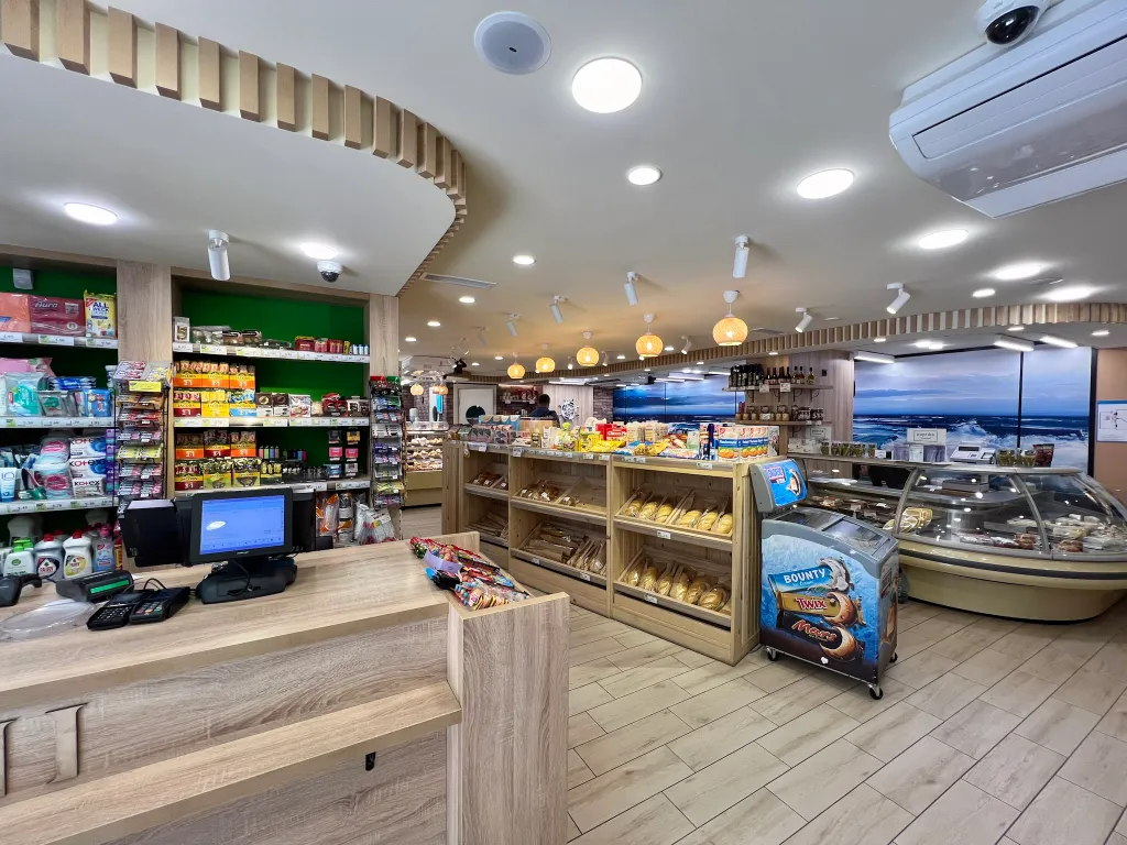 Квартира Апартаменты Deluxe на берегу моря, La Quinta by Wyndham — Батуми