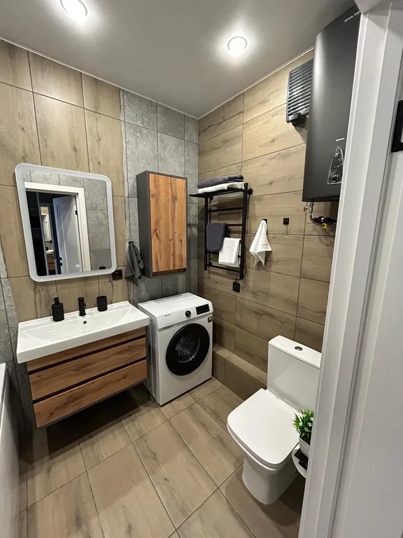 Отличная квартира в живописном месте города с видом на лес и город