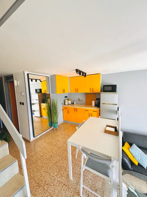 GW317 Квартира с бассейном с видом на море (Gugel Waves Nahariya)