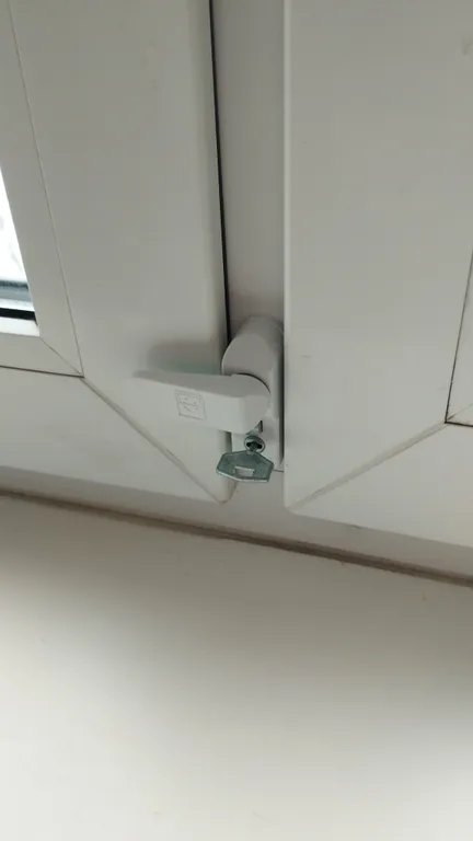 Четырехкомнатная квартира в тихом районе