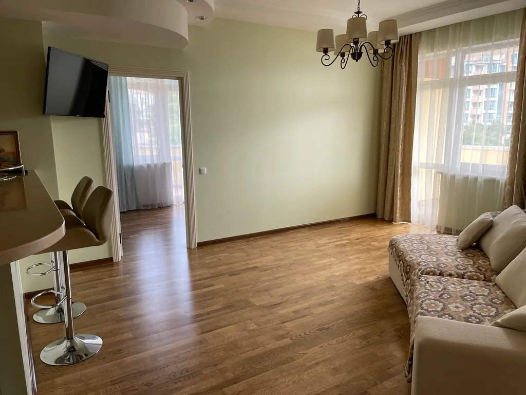 Видовая трехкомнатная квартира