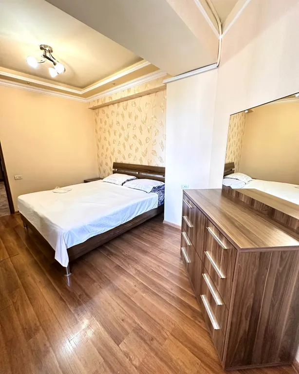 Трёхкомнатная просторная светлая квартира в самом центре города