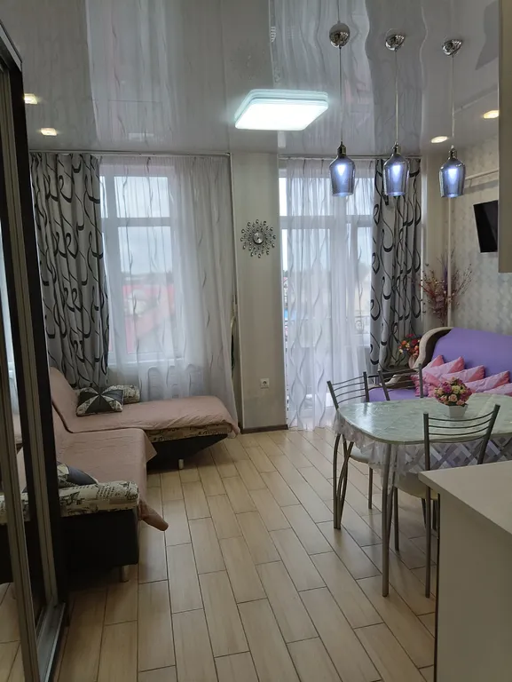 Квартира Окно в Париж — аренда посуточно в Адлер