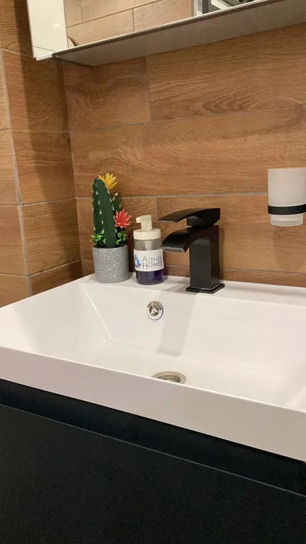 Дом с бассейном, сауной и двором