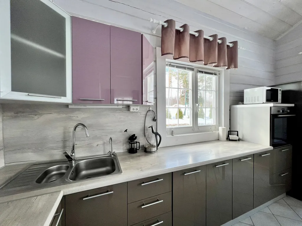 Большой коттедж N1 с сауной и камином