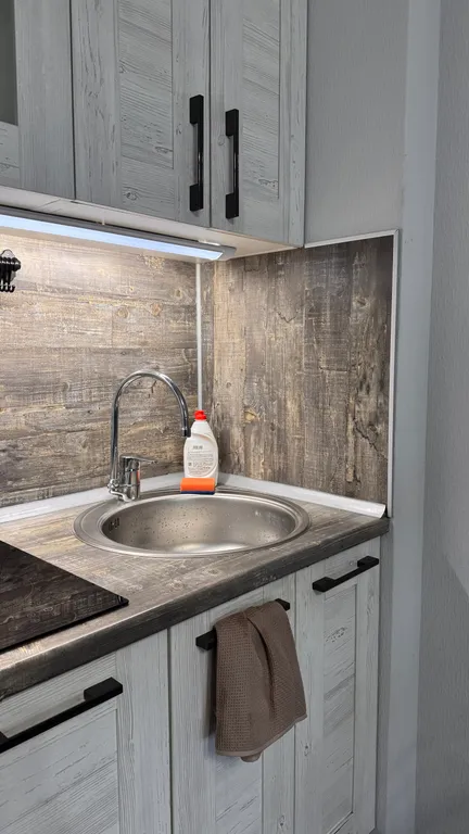 Квартира Квартира Студия у метро и Ладожского вокзала для 2+1 гостей — Санкт-Петербург