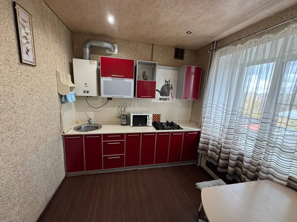 Уютная квартира в спальном районе, 3 спальных, smart tv wifi, балкон