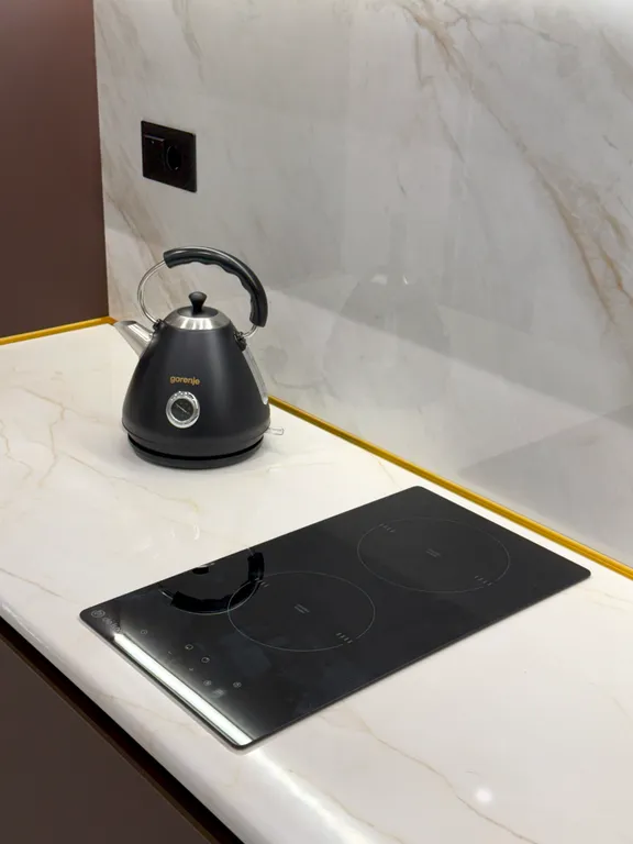 Monna Lisa Apartment on 28 may