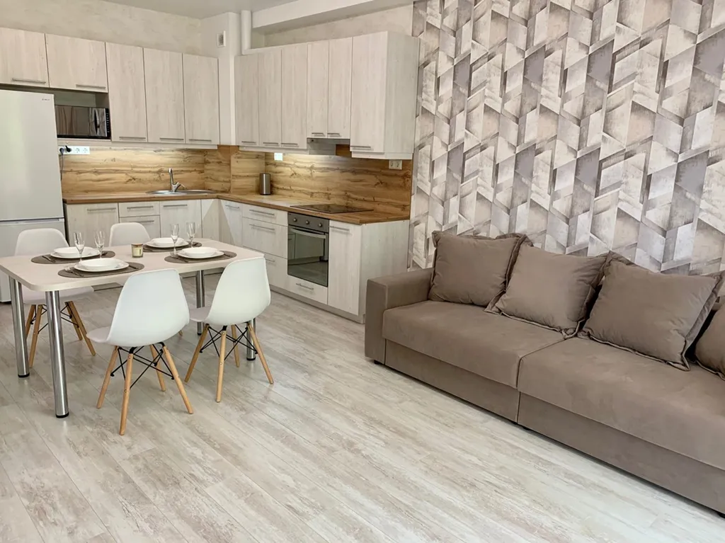 Новенькие светлые апартаменты с террасой и видом на парк