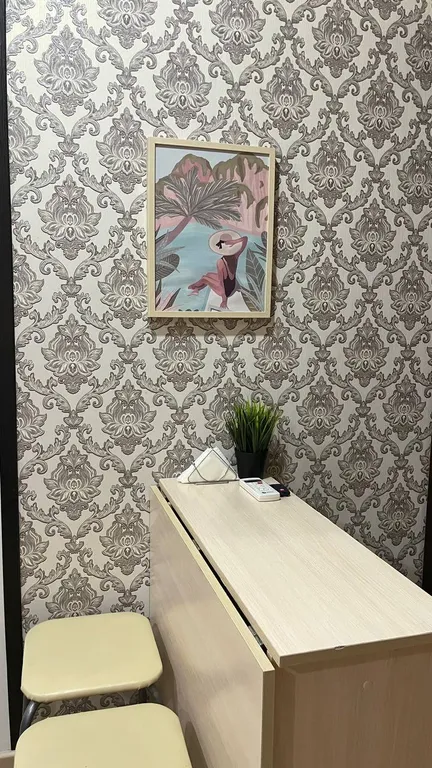 Яркая студия в ЖК Резидент