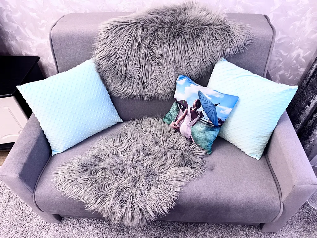 2-комнатная квартира класса люкс в центре города! Район Площади