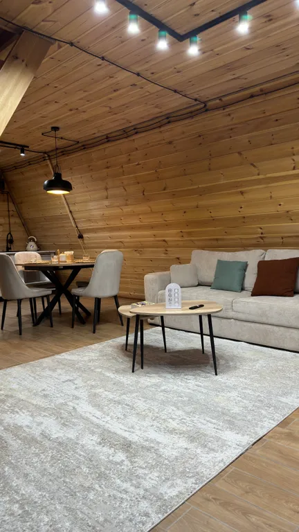 Уютный домик с панорамным видом на горы