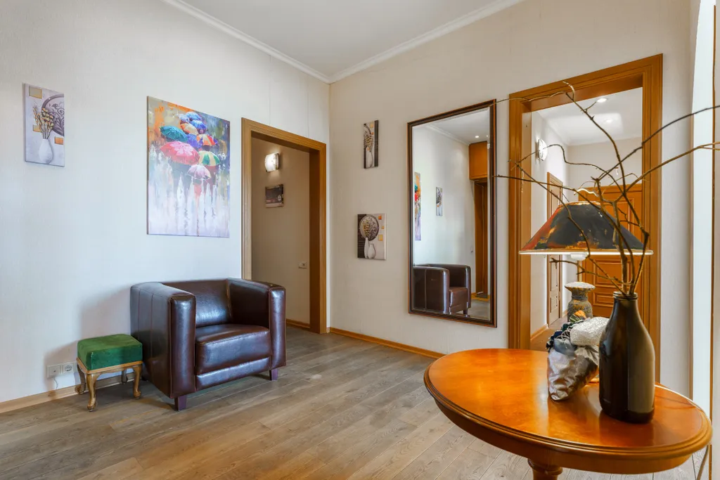 Квартира 4-комнатная квартира с видом на набережную — Москва