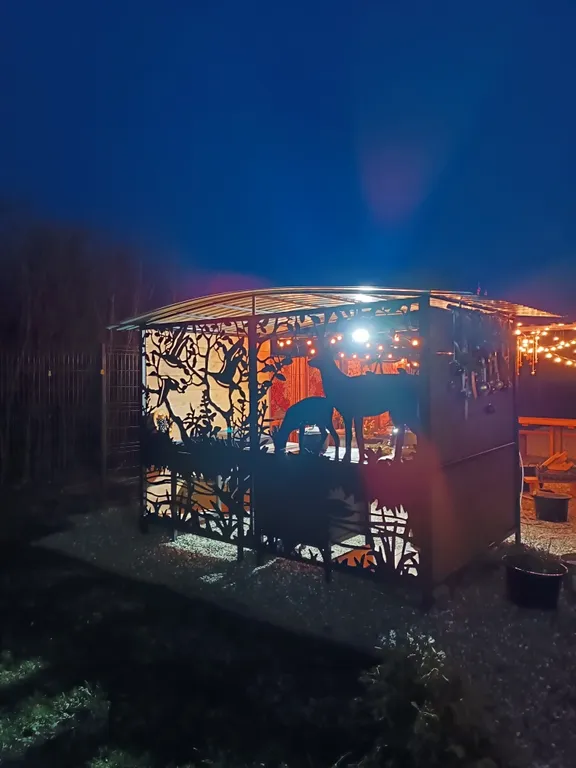 Дом с бассейном