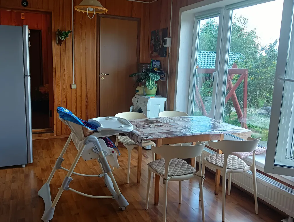 Домик сказка на берегу озера Селигер