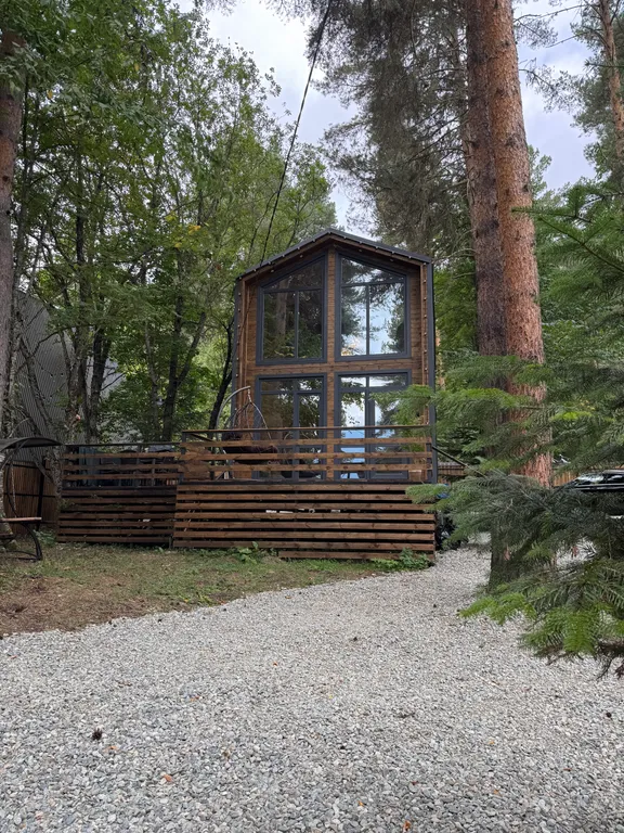 Коттедж с частной территорией и джакузи Green