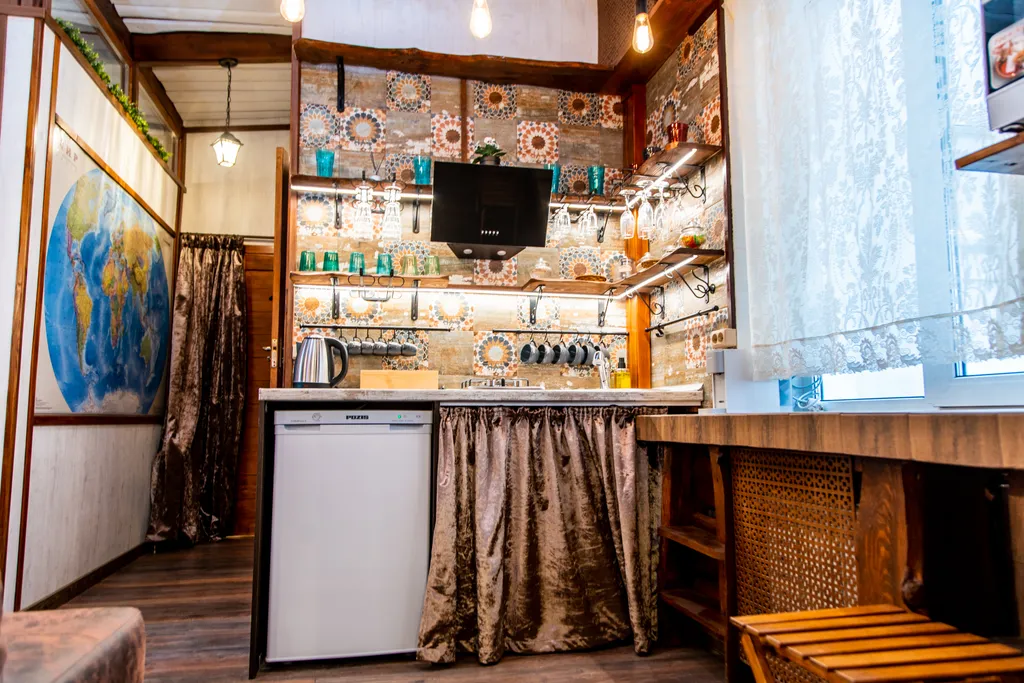 Квартира 2-комнатная в старинном особняке с парковкой