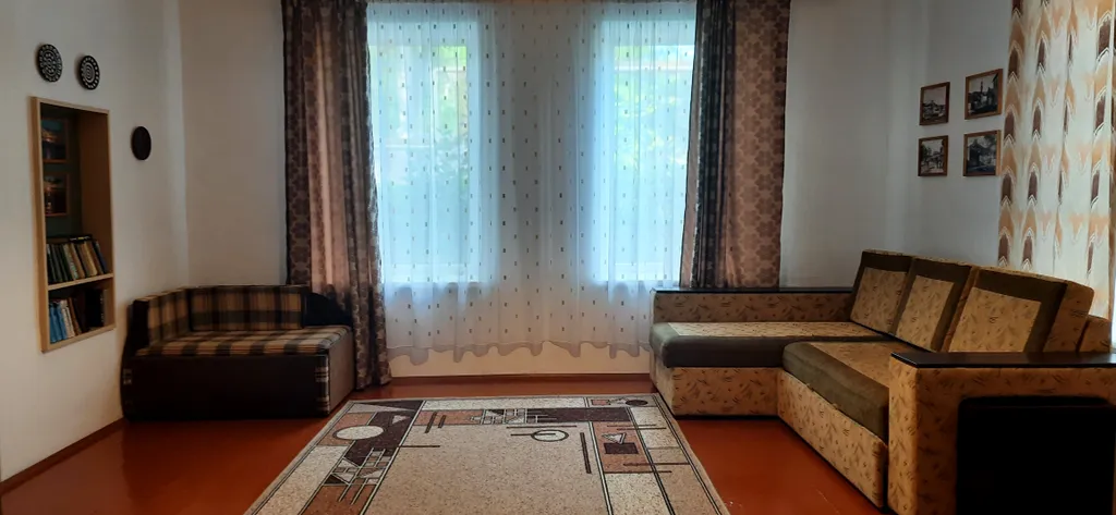 Просторный  дом в исторической части города, уютный сад