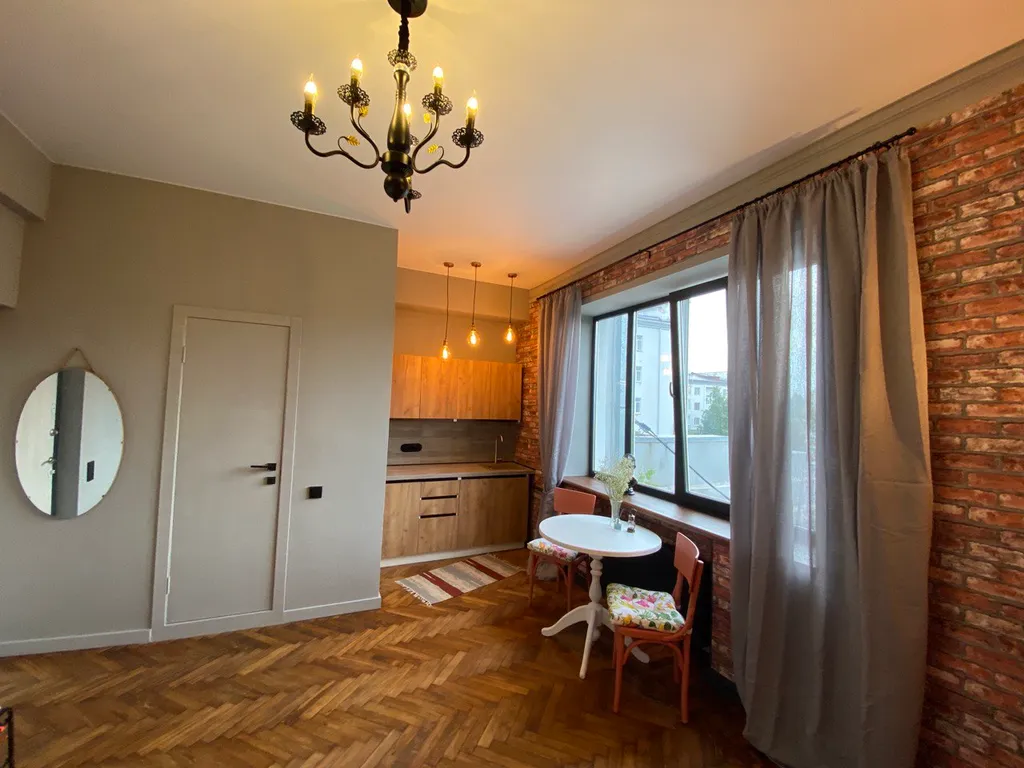 Аутентичная студия в центре