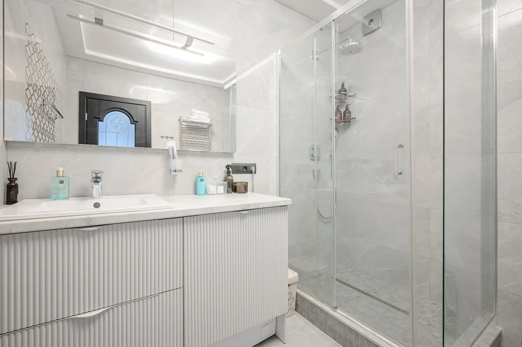 Апартаменты премиум-класса на первой линии с видом на море