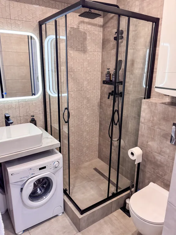 Каскад 2 Стильный апартамент на первой береговой линии