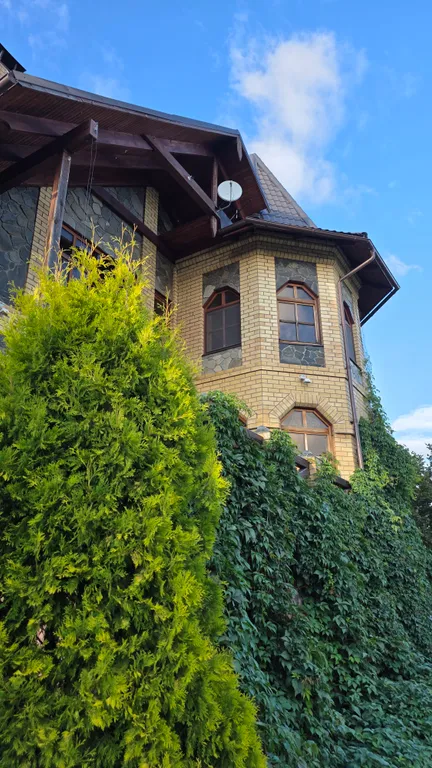 Коттедж на берегу камы