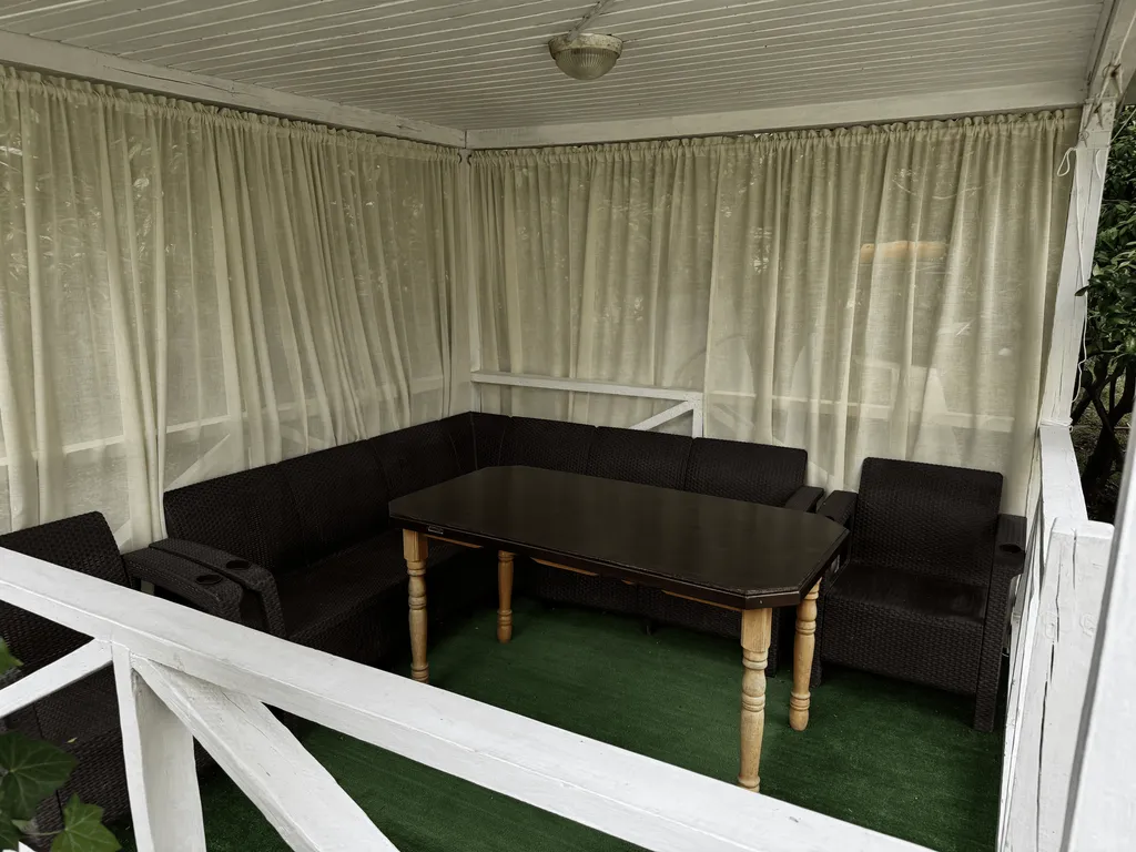 Уютный дом у моря