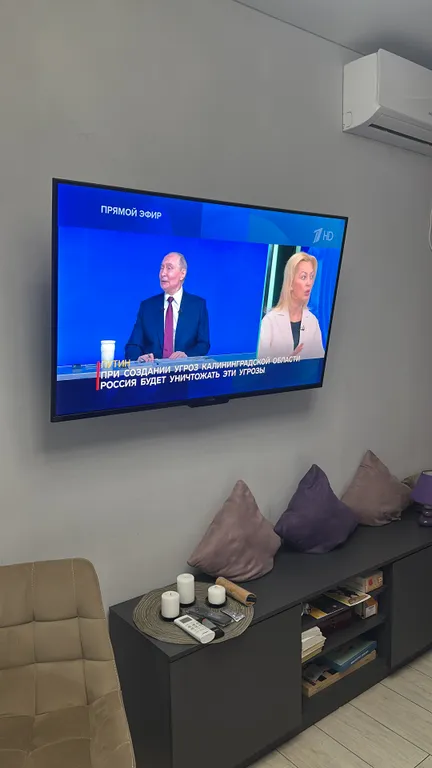 Студия с террасой и бассейном на первой береговой линии