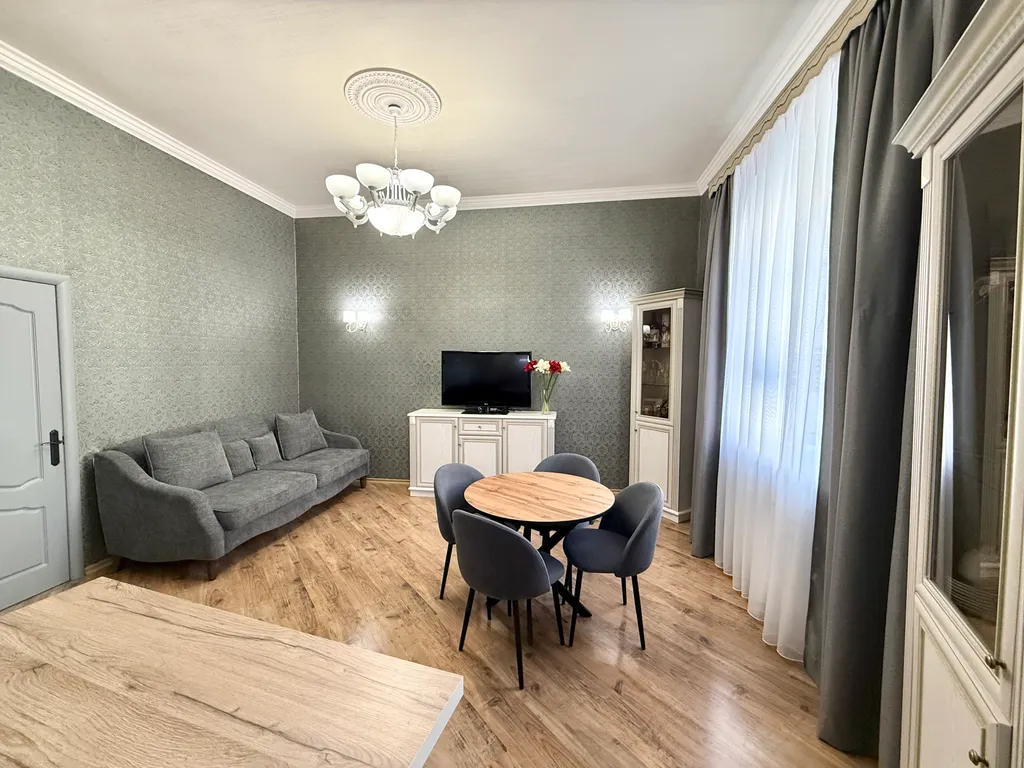 3-комнатная квартира в центре — аренда посуточно в Санкт-Петербург