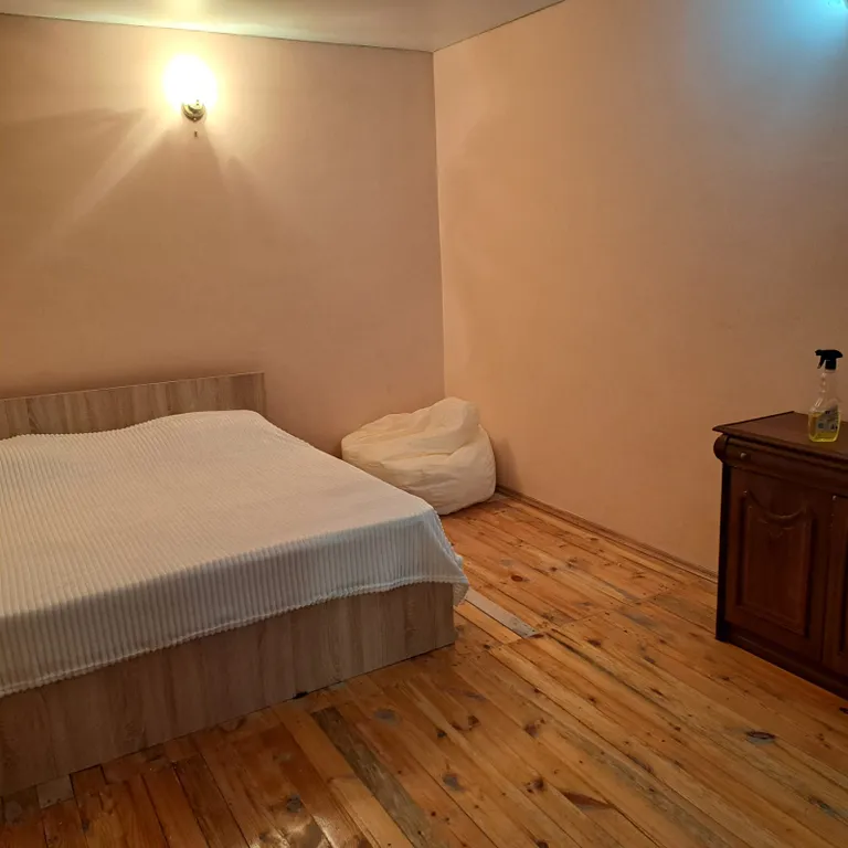 Уютный дом у песчаного берега моря