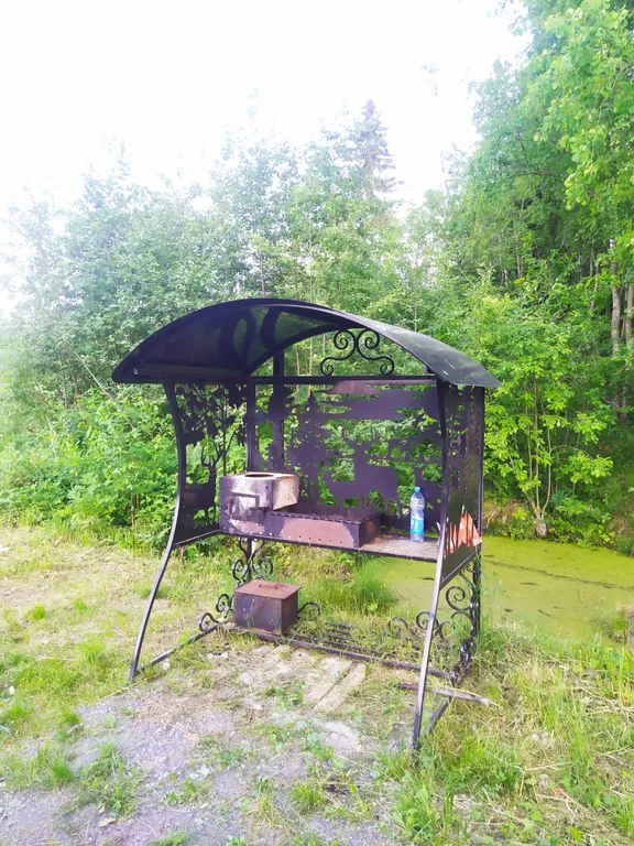 Домик с балконом