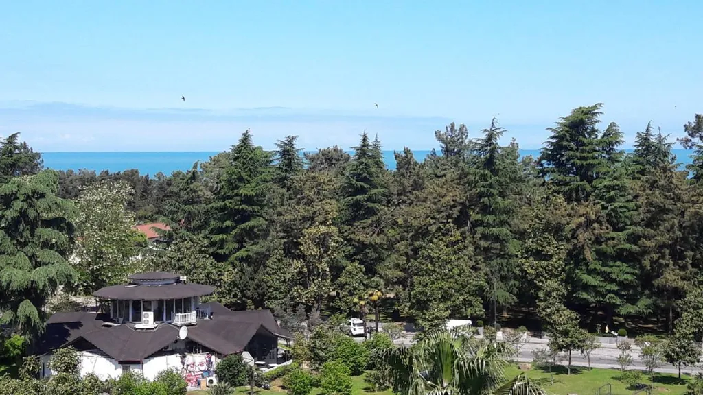 Уютная квартира в центре города с видом на море