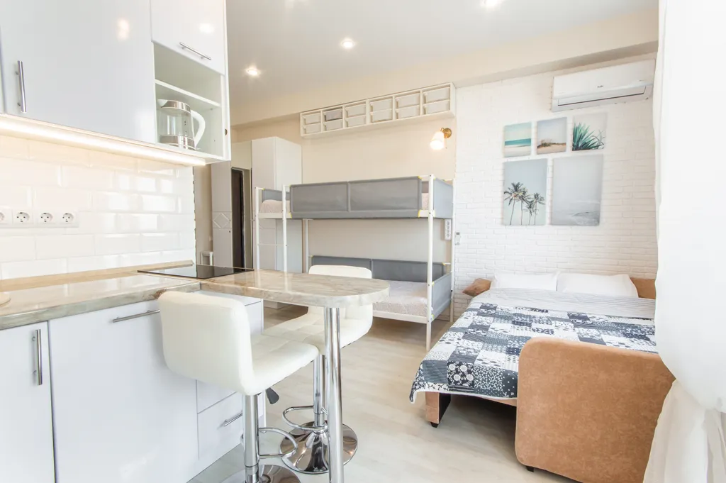 Студия с видом на море