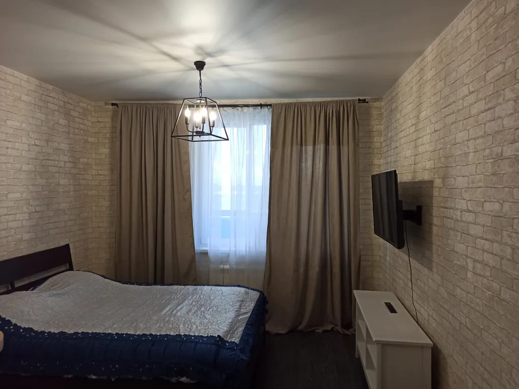 Просторная студия возле Меги