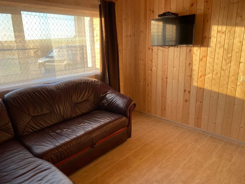 Дом у пляжа на берегу Селигера